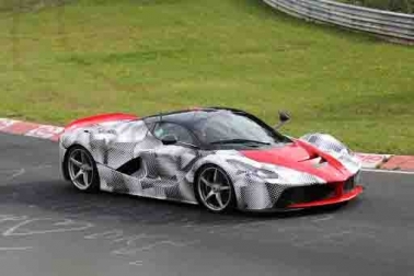 Bất ngờ Ferrari chạy thử… LaFerrari?