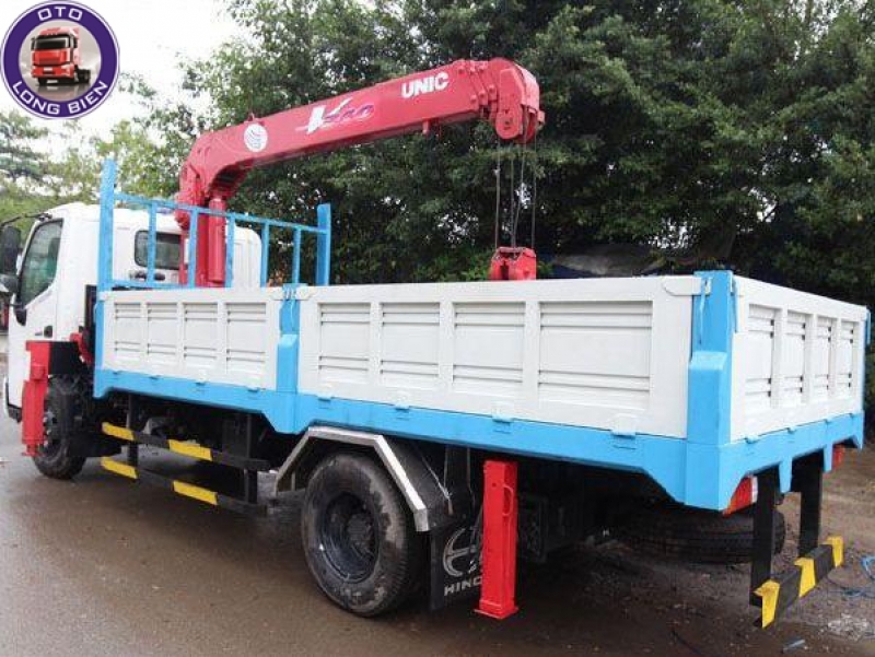 Xe tải gắn cẩu tự hành 3 tấn Hino XZU 2022