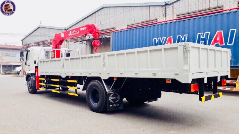 Xe tải gắn cẩu Unic 5 tấn Hino FG