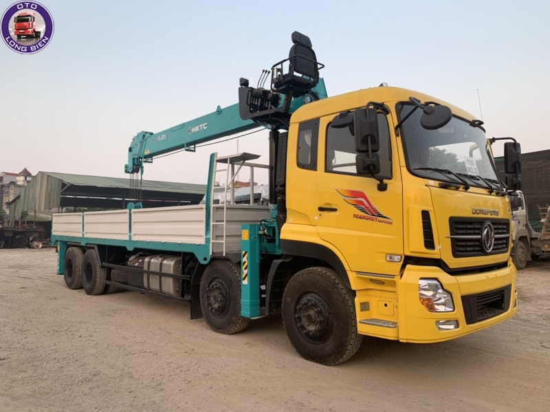 Xe Dongfeng gắn cẩu tự hành 12 tấn HKTC
