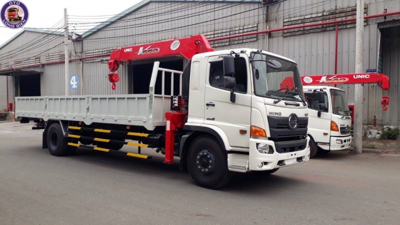 Xe tải gắn cẩu Unic 3 tấn Hino FC