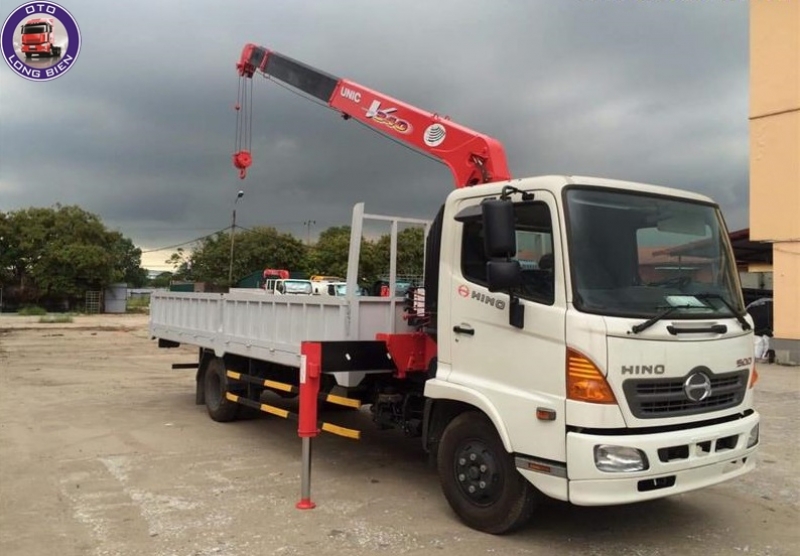 Xe tải gắn cẩu Unic 3 tấn Hino FC