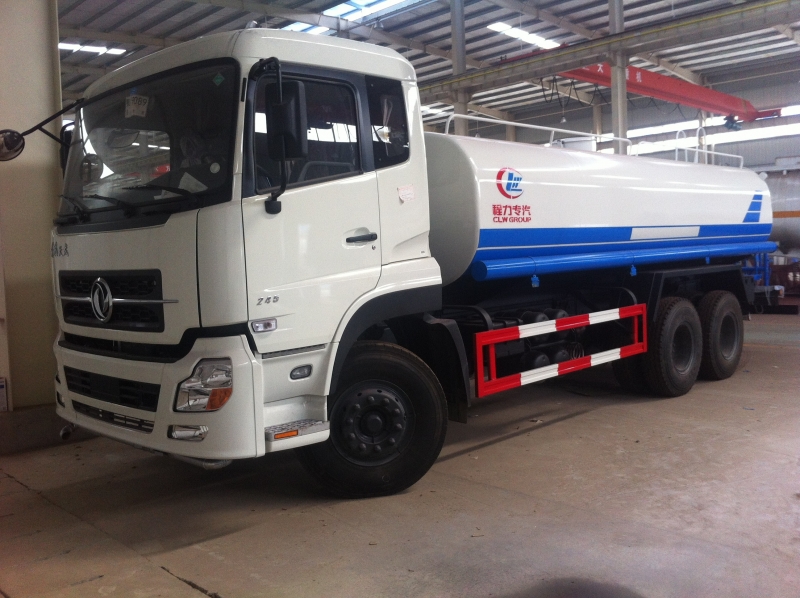 Xe phun nước rửa đường Dongfeng 12m3