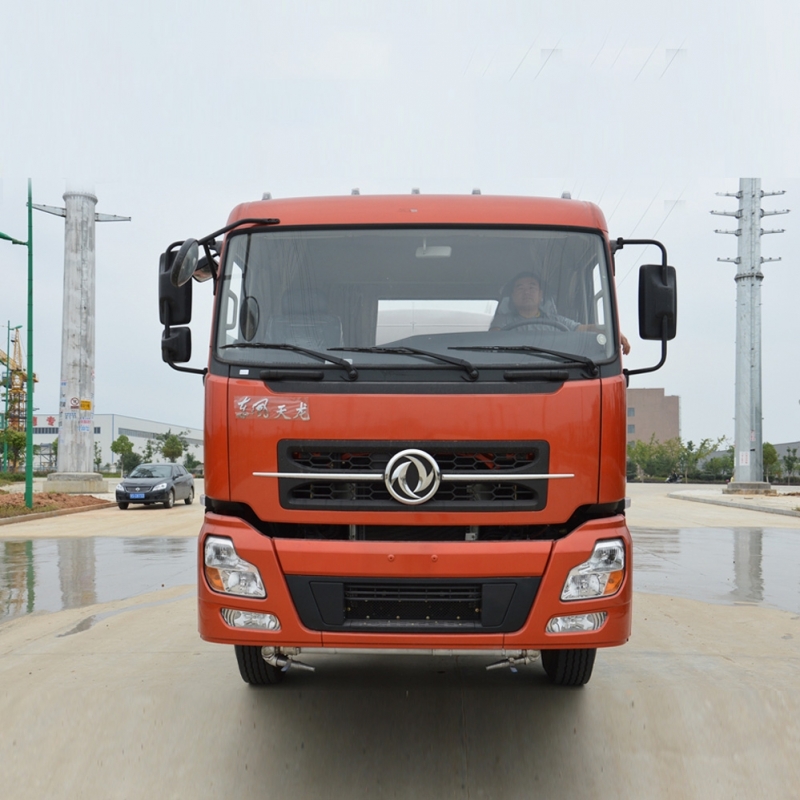 Xe phun nước rửa đường Dongfeng 17m3- 20m3