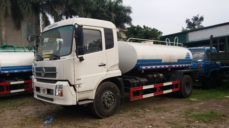 Xe phun nước rửa đường Dongfeng 9m3 (9 khối)
