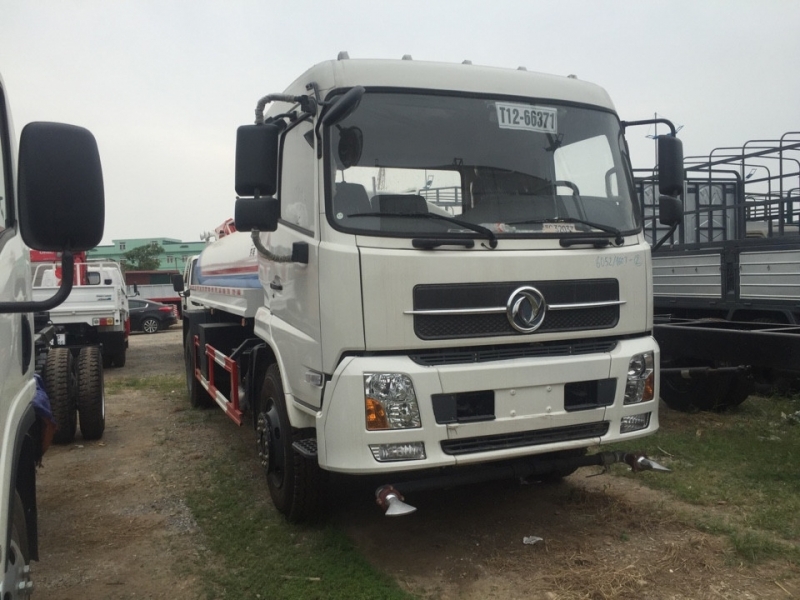Xe phun nước rửa đường Dongfeng 9m3 (9 khối)