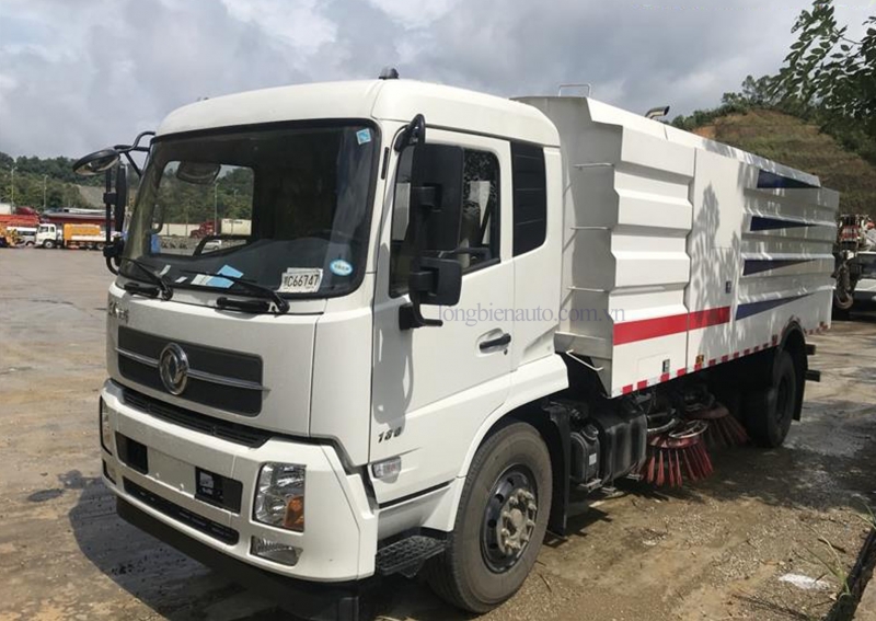 Xe quét đường hút bụi Dongfeng 6 khối